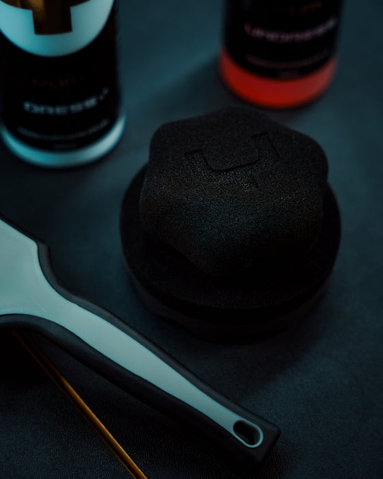 Yum Cars Tyre Cleaning Kit