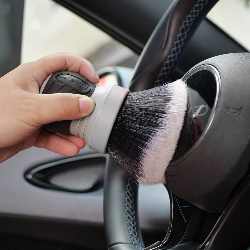 Maxshine Curved Grip XL Detailing Brush (Grey)